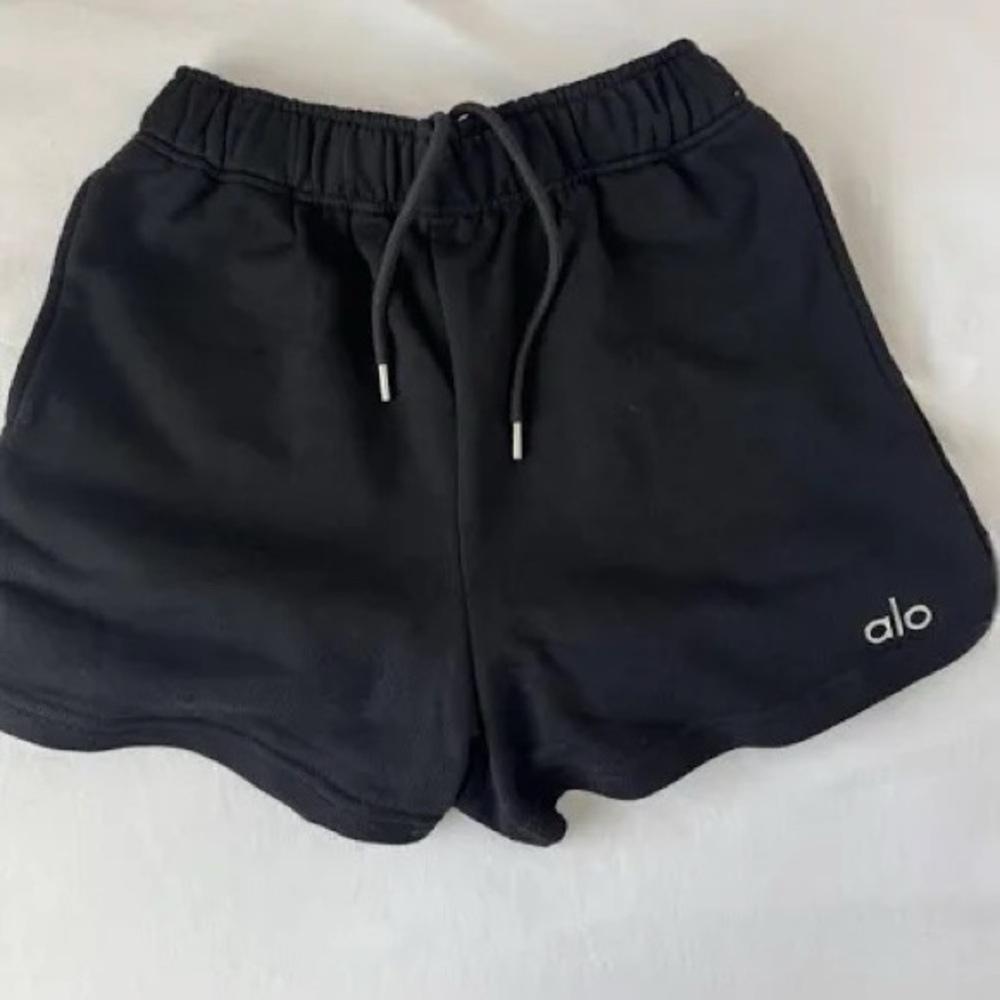 Alo yoga accolades unisex fleece shorts in large black